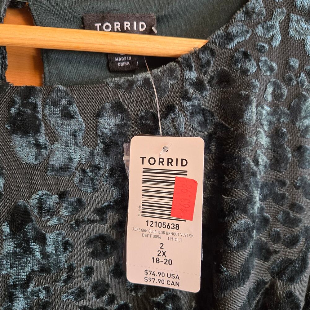 Torrid Dress Skater Midi Velvet Burnout Cold Shoulder NWT 2X Goth Cottage Flowy - Picture 3 of 5